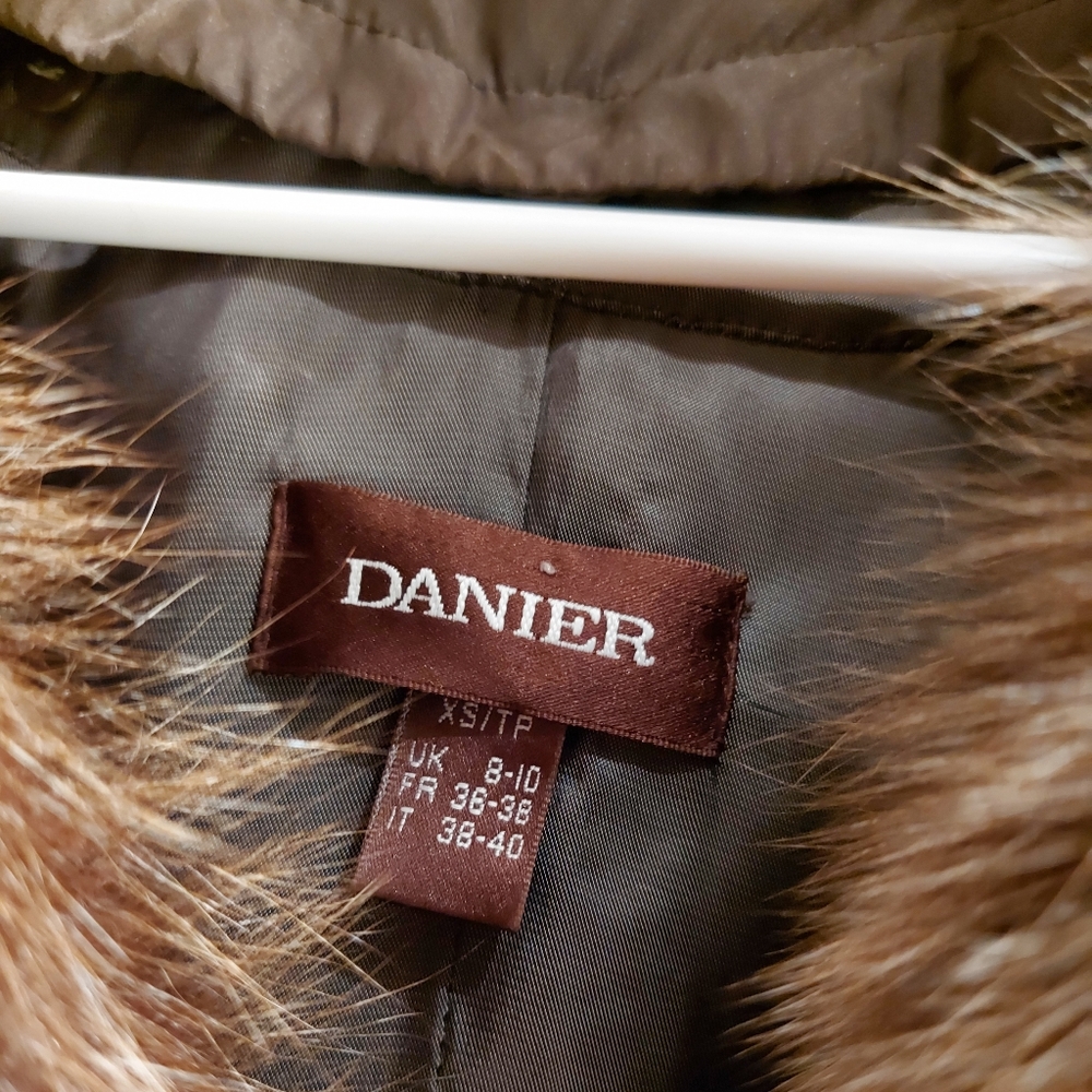 Danier | Winter Leather Fur Coat - Picture 2 of 16
